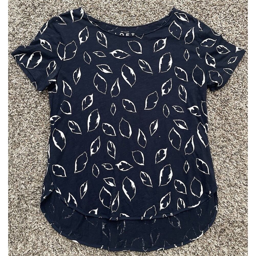 Ann Taylor LOFT Top Soft Cotton Womens Small Short Sleeve Dark Navy Blue Leaves